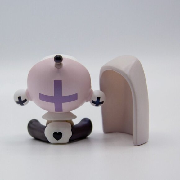 Popmart Skullpanda Ancient Castle Series: The Nurse - Picture 7 of 8